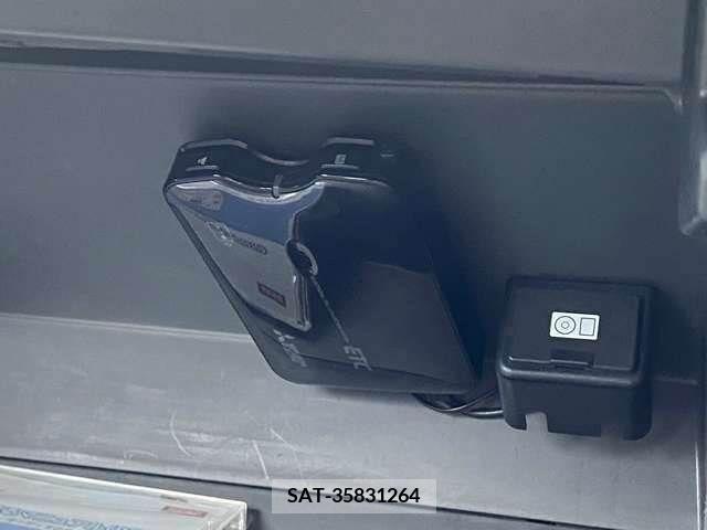 Toyota PRIUS 2010-03 366512-11
