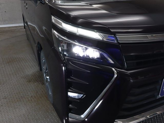 Toyota VOXY 2018-11 11601-19