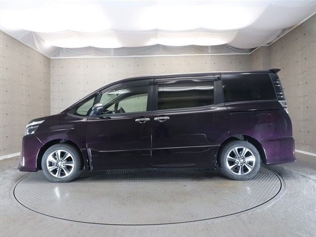 Toyota VOXY 2018-11 11601-25