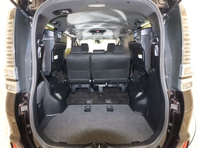 Toyota VOXY 2018-11 11601-8