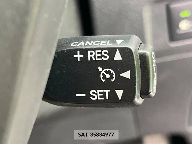 Toyota VELLFIRE 2013-08 220596-5