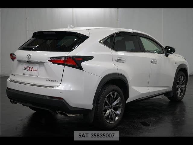 Lexus NX 2015-08 251609-8
