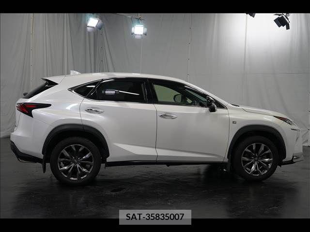Lexus NX 2015-08 251609-15