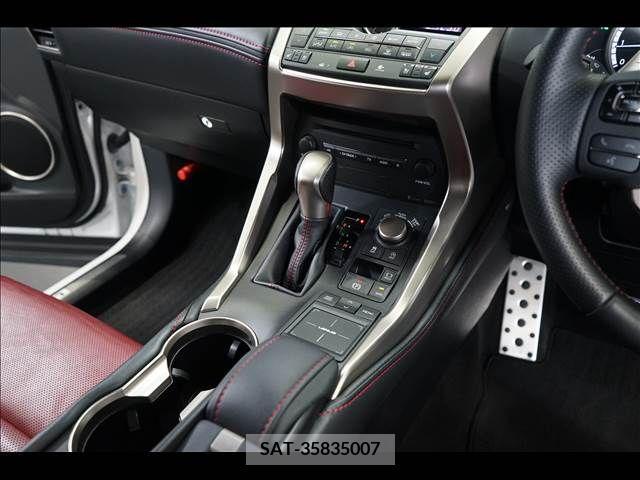 Lexus NX 2015-08 251609-11