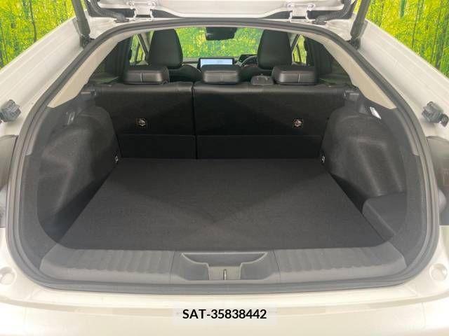 Toyota PRIUS 2023-05 333037-10