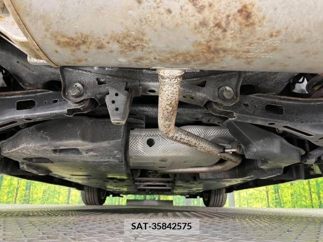 Toyota C-HR 2017-01 382783-19