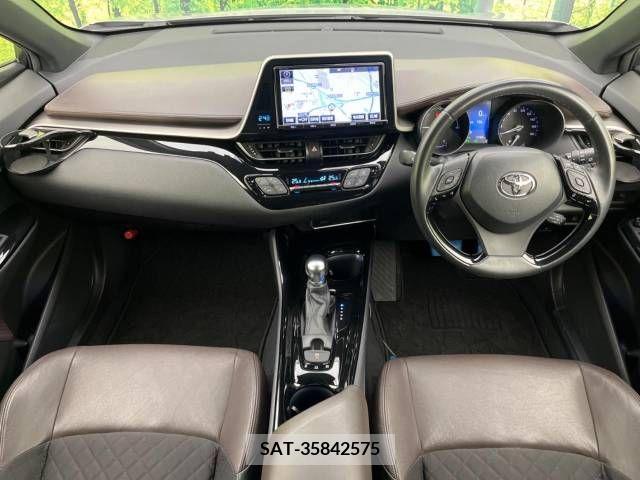 Toyota C-HR 2017-01 382783-1