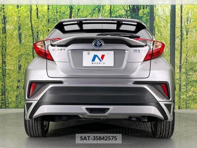 Toyota C-HR 2017-01 382783-15