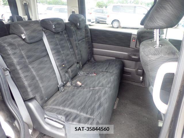 Honda STEP WGN 2013-06 380904-16