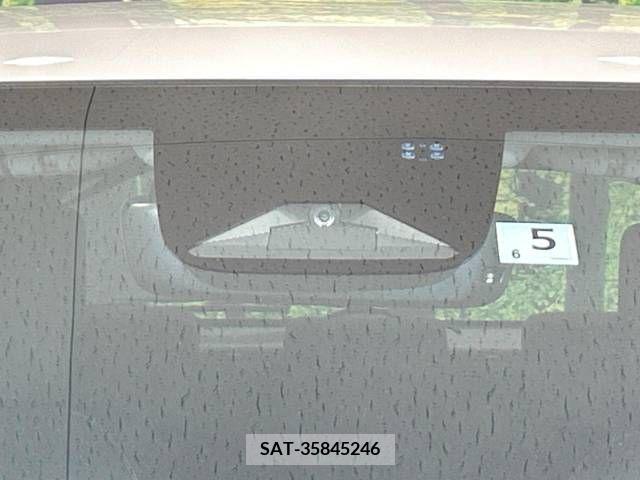 Honda VEZEL 2021-05 220580-3