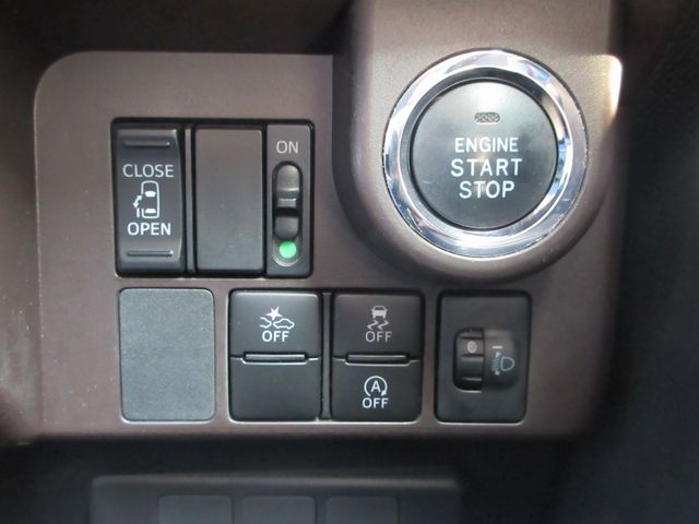 Toyota ROOMY 2018-08 10846-23