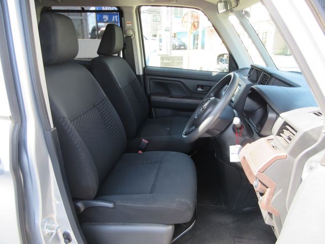 Toyota ROOMY 2018-08 10846-9