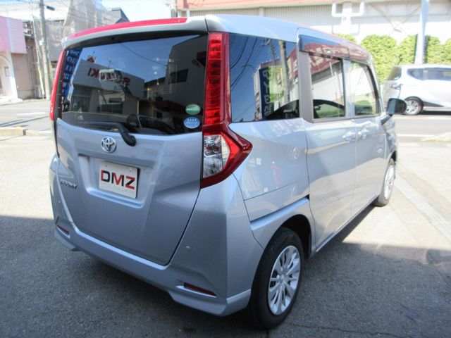 Toyota ROOMY 2018-08 10846-5