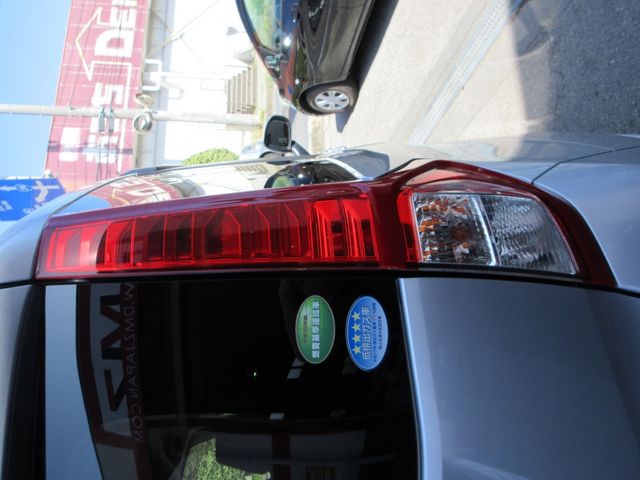 Toyota ROOMY 2018-08 10846-18