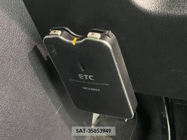 Toyota SIENTA 2015-11 285032-5