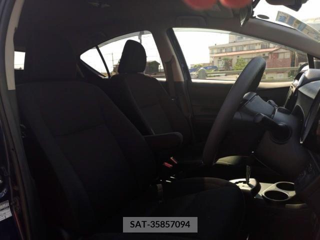Toyota AQUA 2019-03 330024-27