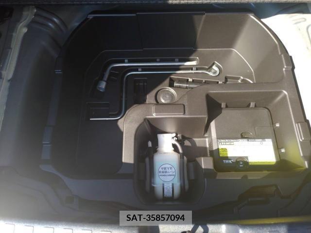 Toyota AQUA 2019-03 330024-29