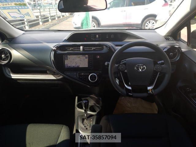 Toyota AQUA 2019-03 330024-2