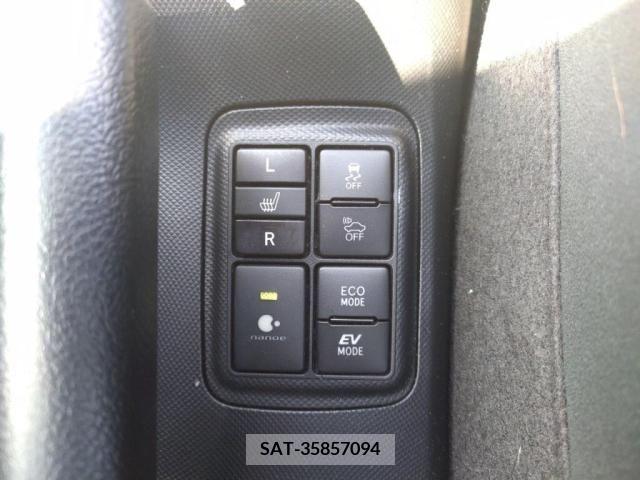 Toyota AQUA 2019-03 330024-18
