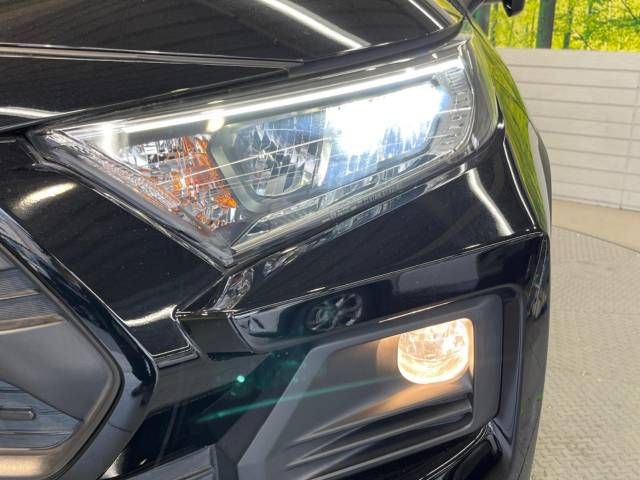 Toyota RAV4 2021-01 22758-12