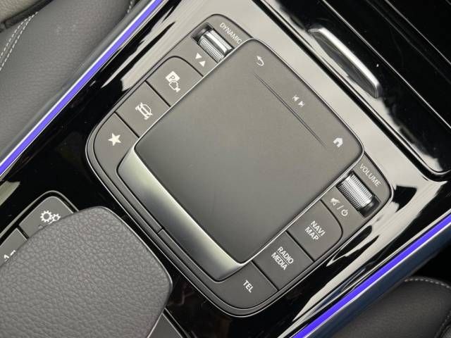 Amg A-Class 2021-02 184546-11