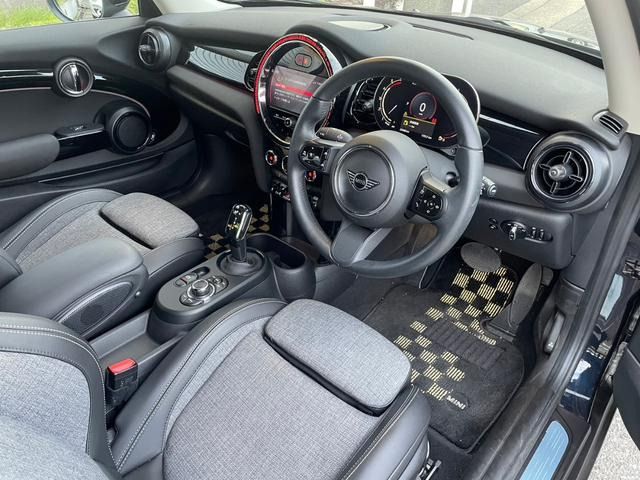Bmw MINI 2021-09 14897-1