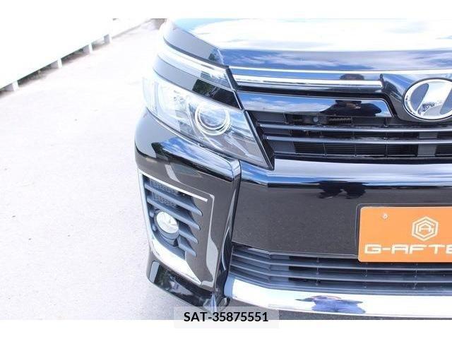 Toyota VOXY 2014-05 289133-9