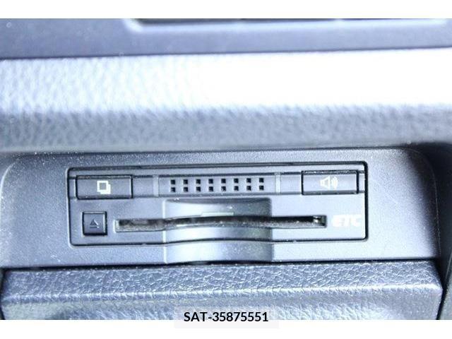 Toyota VOXY 2014-05 289133-3