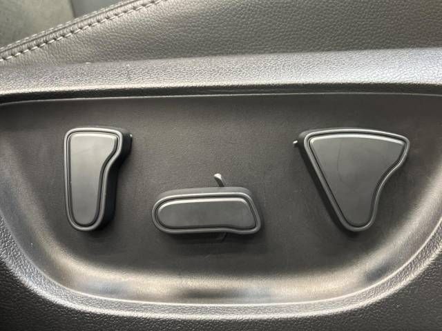 Toyota YARIS CROSS 2023-02 17090-8
