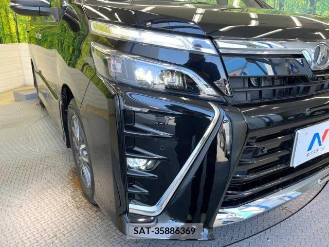 Toyota VOXY 2019-08 231676-12