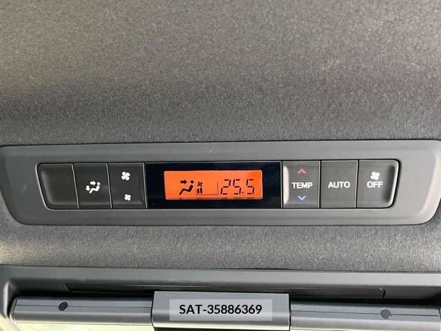 Toyota VOXY 2019-08 231676-7