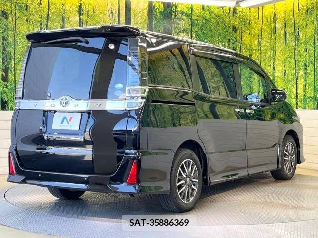 Toyota VOXY 2019-08 231676-17