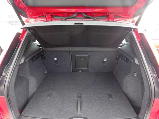 Volvo XC40 2021-12 23691-8
