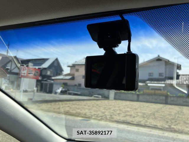 Lexus NX 2016-03 275694-7