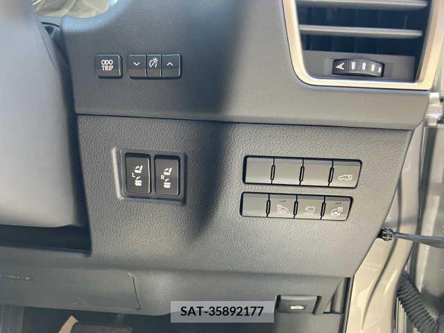Lexus NX 2016-03 275694-6
