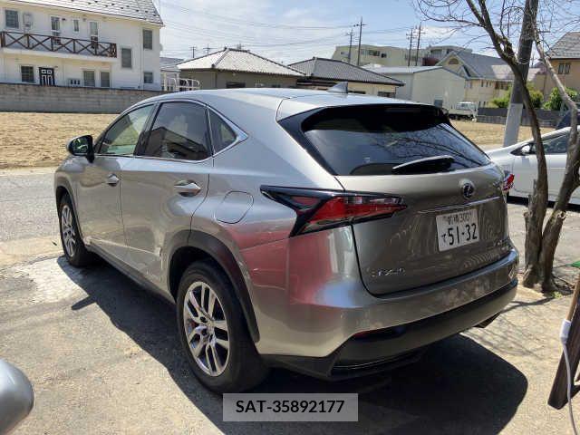 Lexus NX 2016-03 275694-2