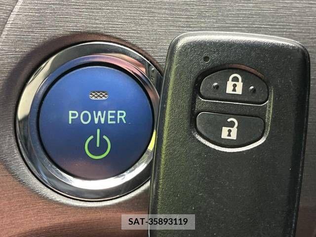 Toyota PRIUS 2014-03 386650-6