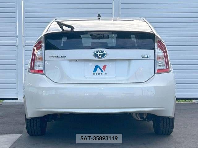 Toyota PRIUS 2014-03 386650-17