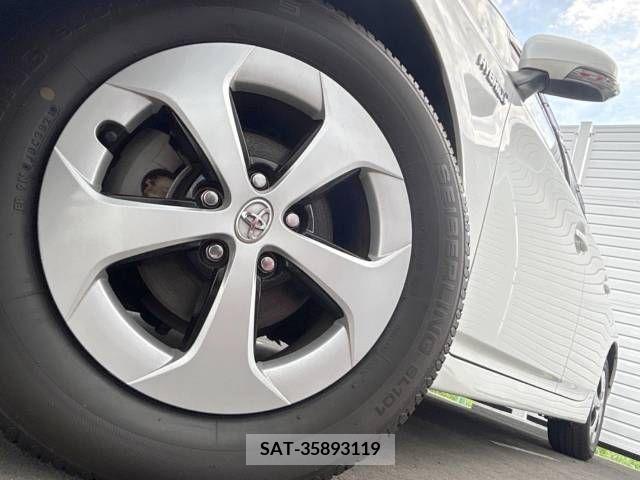Toyota PRIUS 2014-03 386650-13