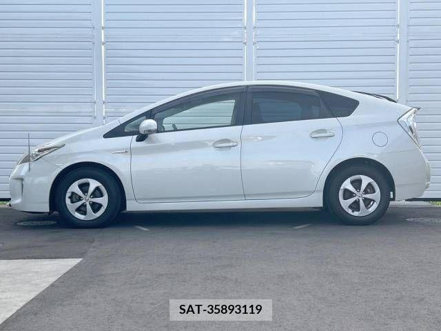 Toyota PRIUS 2014-03 386650-19