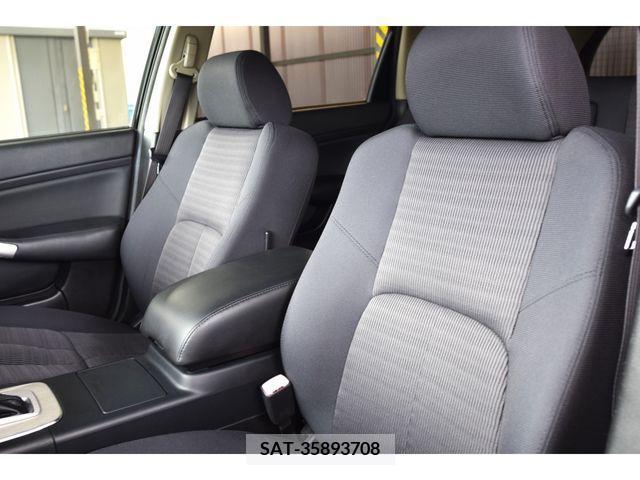 Nissan STAGEA 2005-01 207391-7