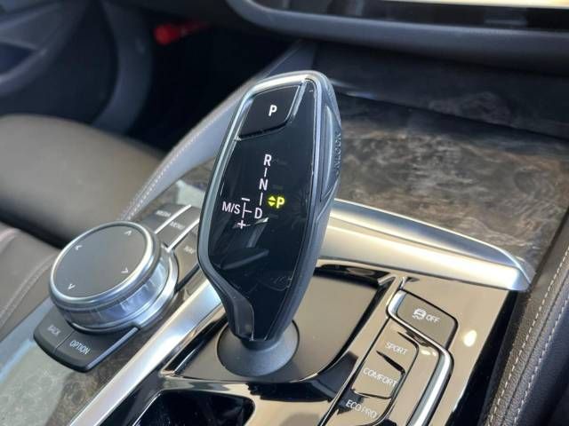 Bmw 5 SERIES 2018-03 182387-11