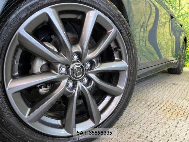 Mazda MAZDA3 2019-09 301079-12