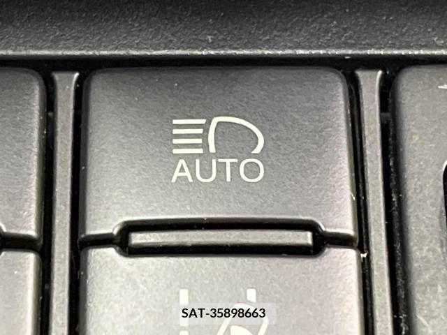 Toyota SIENTA 2019-05 217479-6