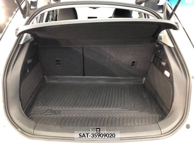 Audi A1 2015-06 381643-12