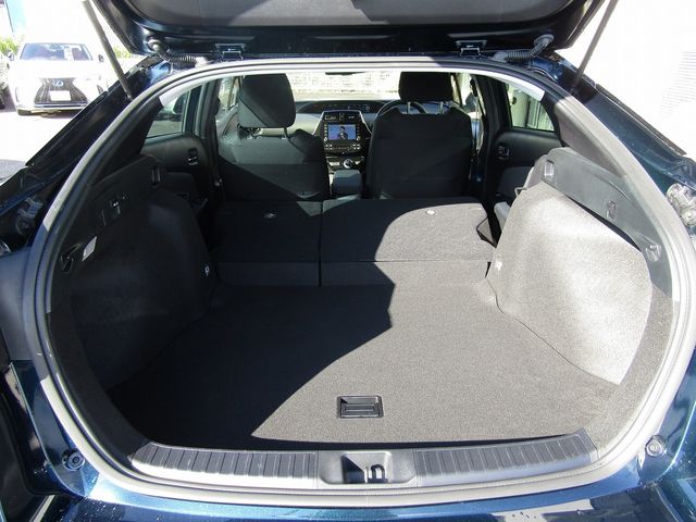 Toyota PRIUS 2021-08 24136-7