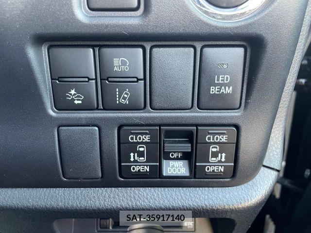 Toyota VOXY 2018-05 340309-19