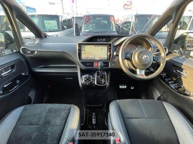 Toyota VOXY 2018-05 340309-2