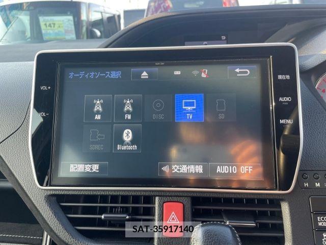 Toyota VOXY 2018-05 340309-15