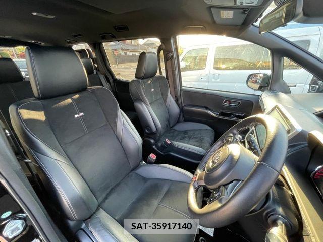 Toyota VOXY 2018-05 340309-10